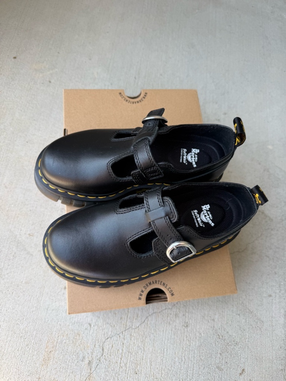 Dr. Martens- Audrick Napa Lux platform Mary Jane - Picture 2 of 6